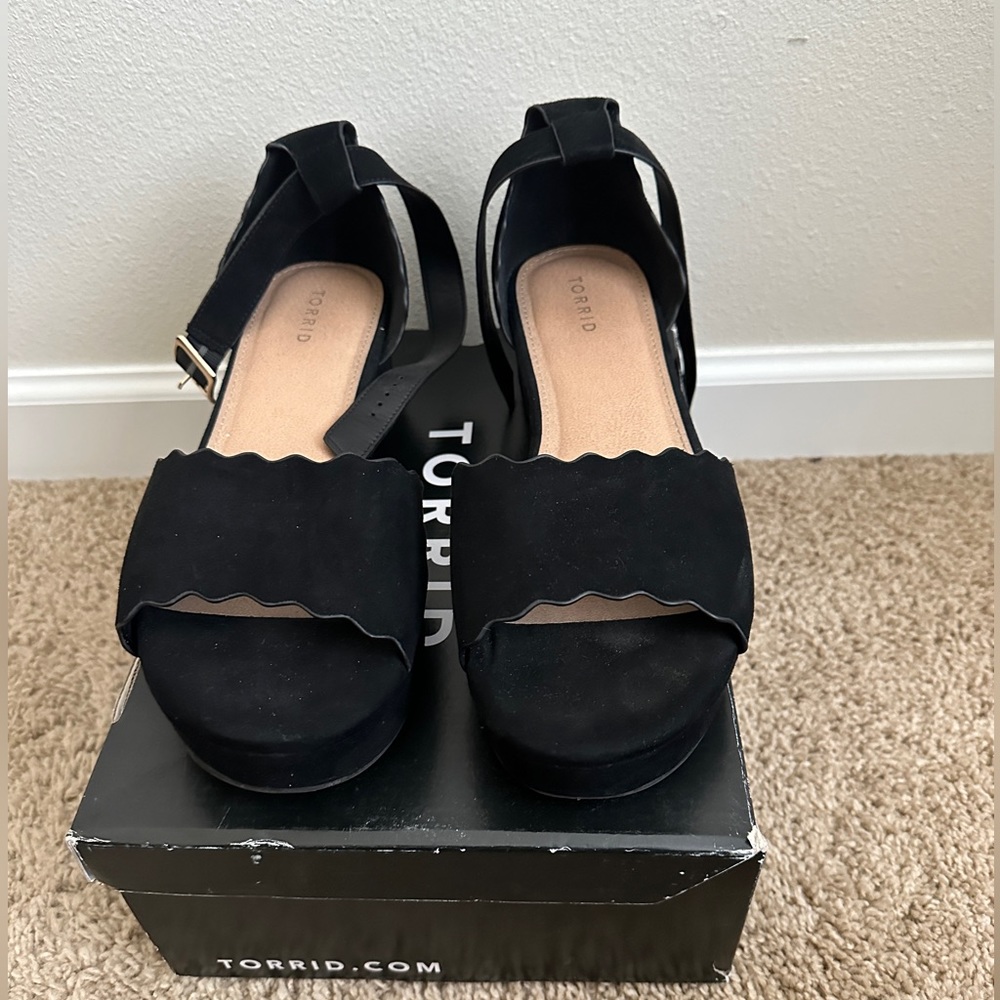 Gently worn black low platform wedge sandals from Torrid